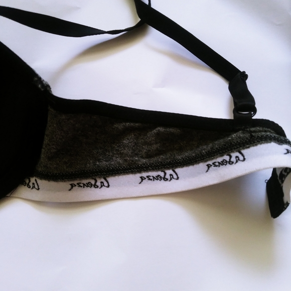 La Senza Gray, Black and White Bra 34A - Picture 10 of 14